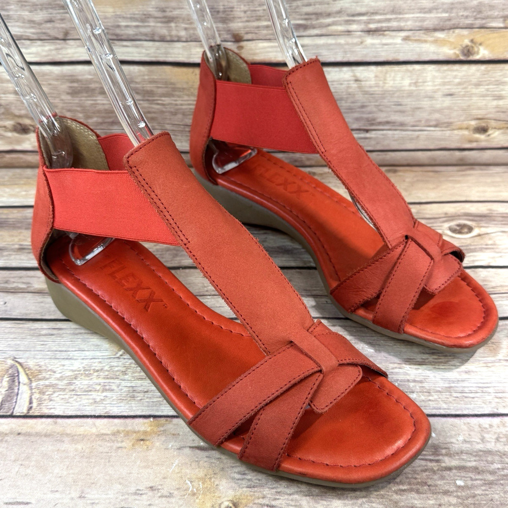 The Flexx Womens Red Nubuck Leather Band Together Slip On Sandals Size 8.5